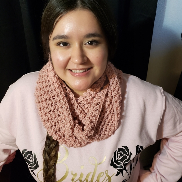 Crochet Infinitiy Scarf - Picture 6 of 12
